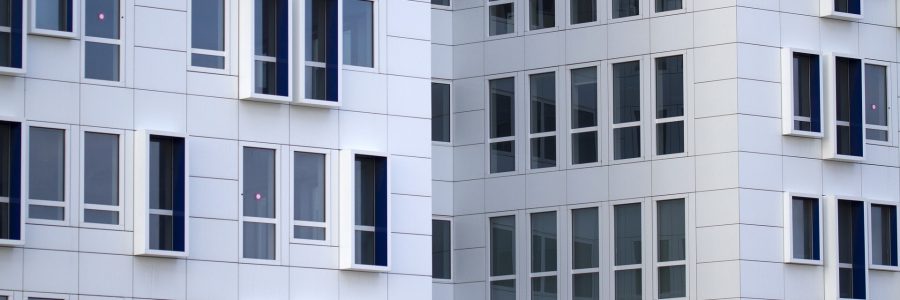 building-2102692_1920